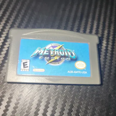 Metroid Fusion. (GBA Game Boy Advance)