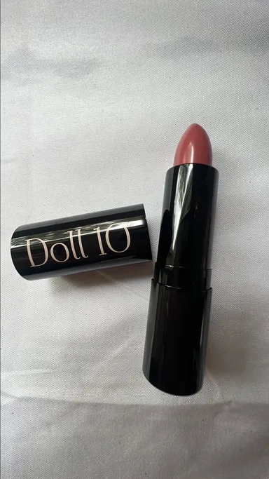 Doll 10 SO CHIc lipstick