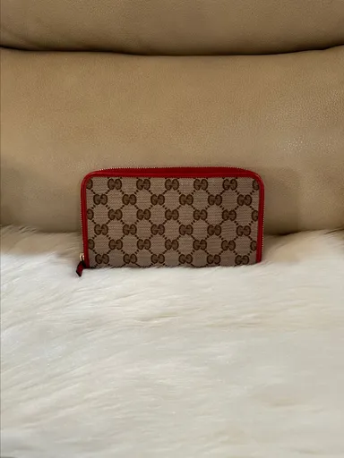 C132 Gucci Gg Canvas Red Long Zippy Wallet