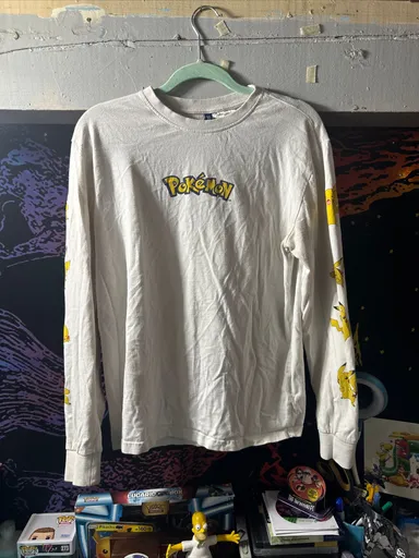 H&M Shirt Mens Size M Divided Pokemon Pikachu Long Sleeve Jersey Cotton White