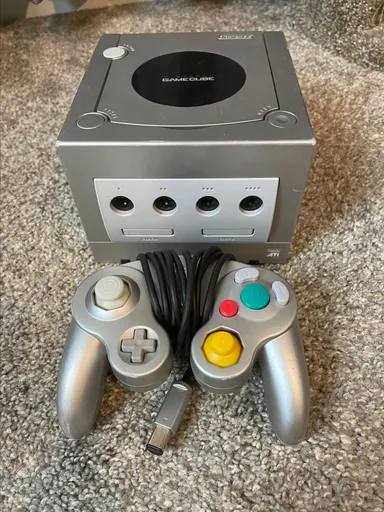 GameCube 001 Silver Bundle