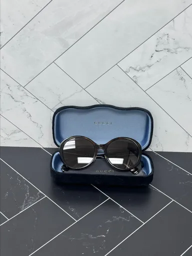 BRAND NEW- Gucci Tortious Shell Oversized Sunglasses