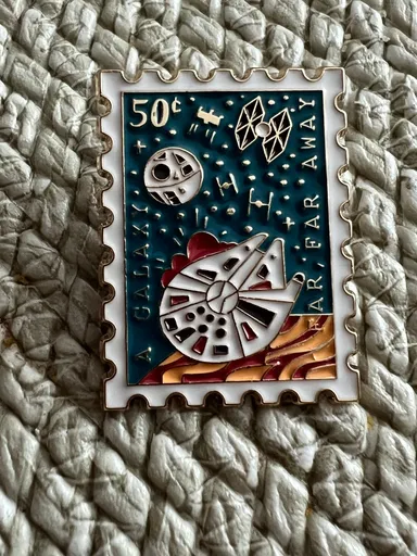Star Wars Millennium Falcon fantasy pin