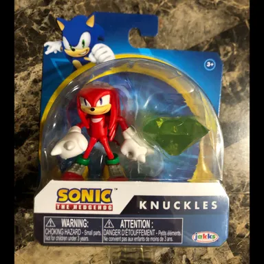 Sonic The Hedgehog 4-Inch Knuckles w/ Green Chaos Emerald.