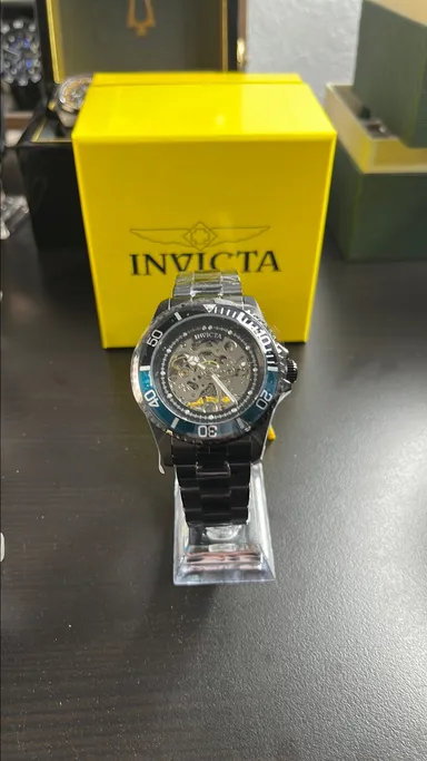 #153 Invicta Pro Diver Manual Wind 43mm Retails $425