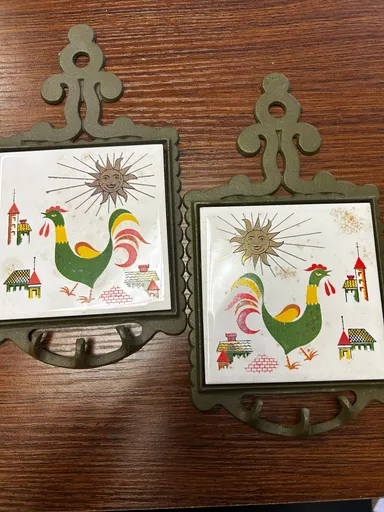 Vintage rooster trivet pair of 2