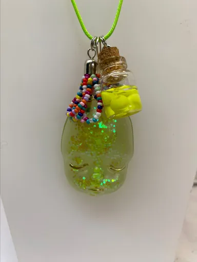 Jewelry cute necklace resin face& glow!!
