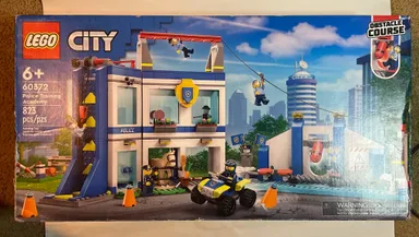 LEGO City 60372 Police Training Academy Obstacle Course Set 832 Piece NEW DMG BOX