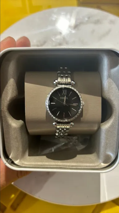 Ladies fossil watch brand new in case with links