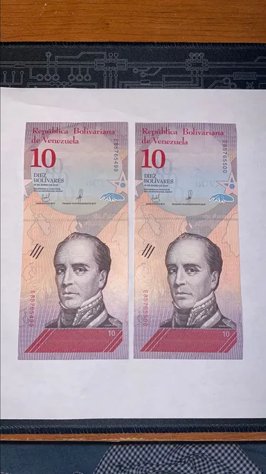 2 Venezuela Banknotes