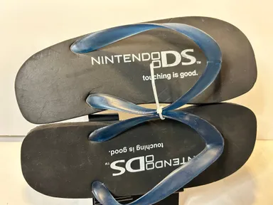 Nintendo DS - sandals/flip flops