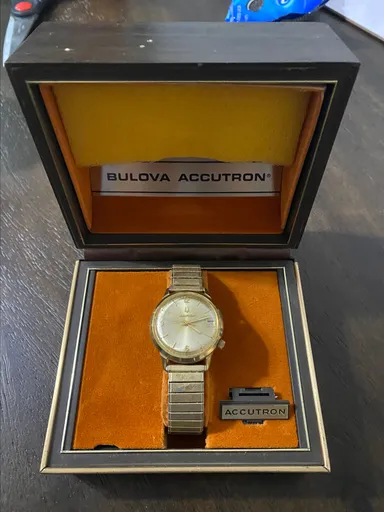 Vintage 1976 Bulova Accutron Dow Chemical 10kt Rolled Gold Plate Back Watch J308393