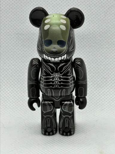 Alien BearBrick 100% Series 31 Horror Be@rBrick Medicom Toy