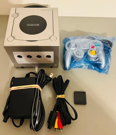 Nintendo GameCube Console (DOL-101) w/ BRAND NEW OEM CONTROLLER