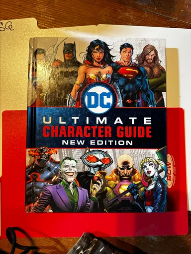 Dc Ultimate Character Guide HC