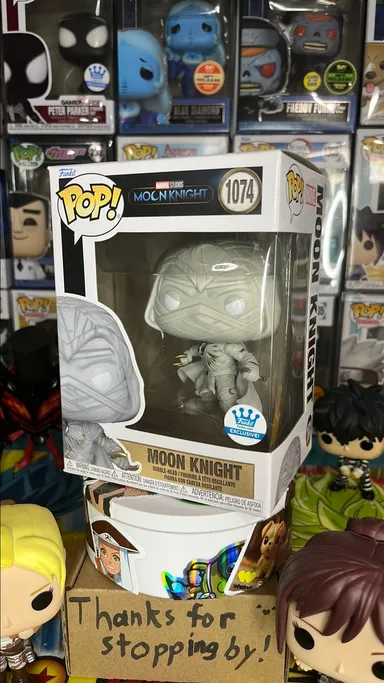 marvel: moon knight with weapon funko pop
