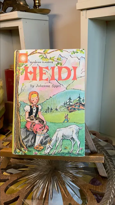 18. Heidi, a 1939 Sunbeam Classic by Johanna Spyri Hardback Hardcover Vintage Book