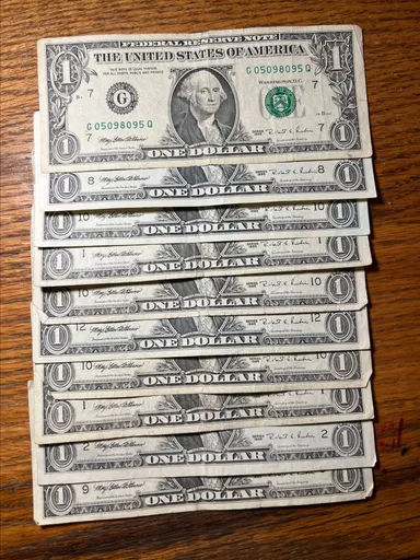 Ten 1995 one dollar bills