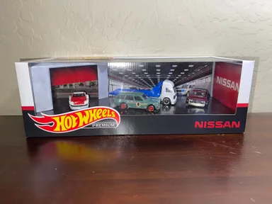 Hot Wheels Premium Nissan 4 Car Garage Diorama Box Set - Walmart Exclusive -2019