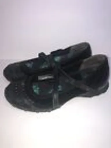 Skechers Women's Beaded Butterfly Loafers Shoes- Size 8