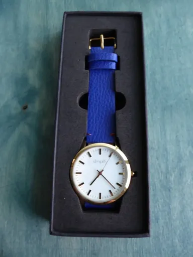 Simplify The 2800 Collection Gold White Dial 39 mm Quartz w Blue Leather