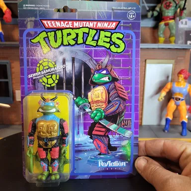 Super 7 Teenage Mutant Ninja Turtles Sewer Samurai Leonardo Reaction Figure