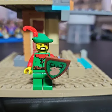 Lego Castle forestman with shield