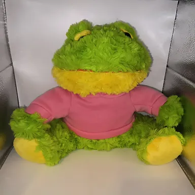 Tom's Toys Green Frog w Pink Hoodie Plush
