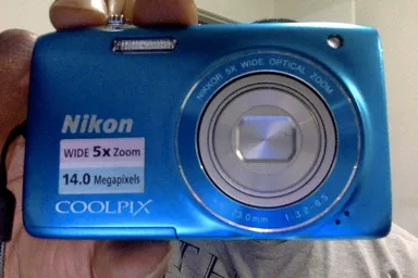 Light Blue Nikon Cool Pix 5x
