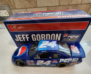 Jeff Gordon 1/24 Action 1999 Pepsi Monte Carlo