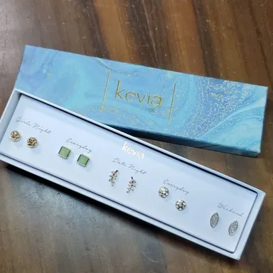 Kevia 5 Pair NEW Pierced Earrings Set Gold Tone Small Rhinestone Green Knot Leaf