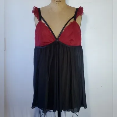 Torrid Size 2 2XL NWT Teddy Nightgown Lingerie Red Black Lace Strappy Babydoll
