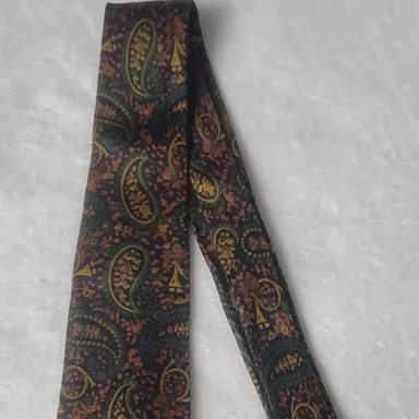 All Silk Skinny Tie Paisley Excellent Condition.