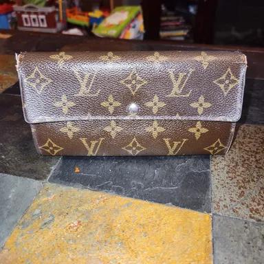 Louis Vuitton Sarah Long Monagram Wallet With Credit Card Holder And Zip Pouch