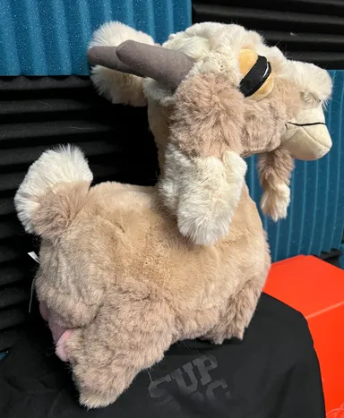 Official Supercell Hay Day Goat Plush!
