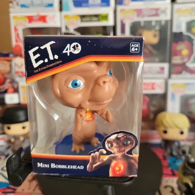 E.T bobble head mini