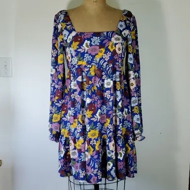 BCBGeneration Size 6 Dress Babydoll Empire Floral Ruffle Square Neck Long Sleeve