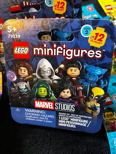 Minifigure, Series 17 (Complete Random Set of 1 Minifigure)