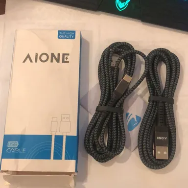 2 USB to usb c braided cords