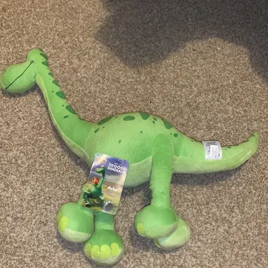 New with tags: Pixar Disney Store Exclusive The Good Dinosaur Plush 25" Posable Arlo The Dino