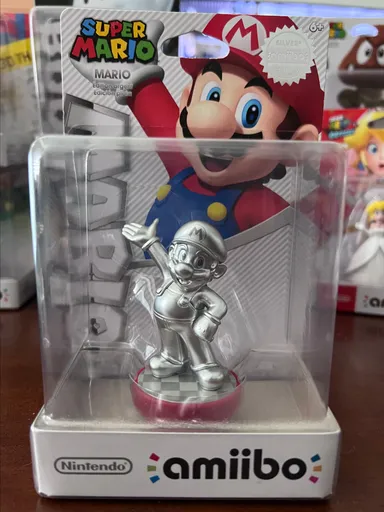 Super Mario Silver Mario