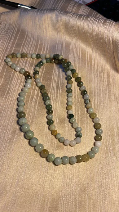 M80 Jadeite graduated bead necklace