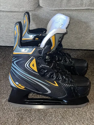 Erik Sports Canadian R50 Ice Hockey Skates Size 7 Mens Used Pre Owned Gear Equipment.