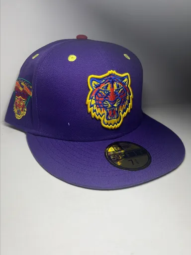 Sz 7 3/8-Detroit Tigers Tiger Logo Purple Side Patch 2000 Fitted Hat