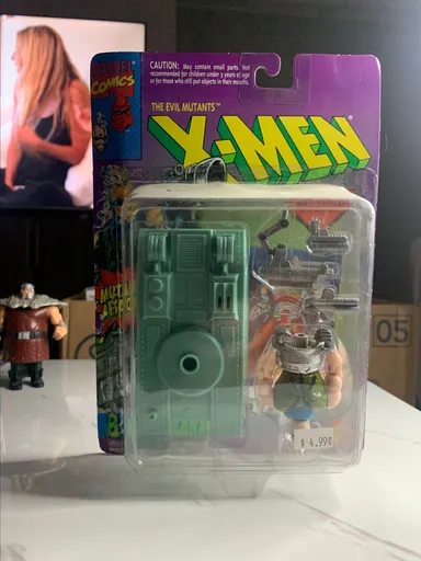 1994 ToyBiz Marvel 'Bonebreaker' X-Men Super Hero Action Figure Launch Gun/Tank