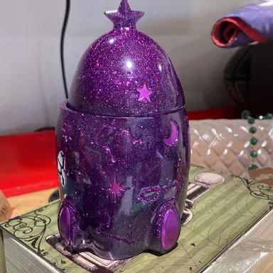 Epoxy resin purple glow in the dark spaceship container