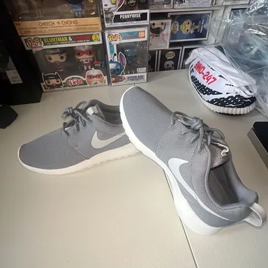 Nike Womens Roshe One Gray Running Shoes Sneakers Size 8