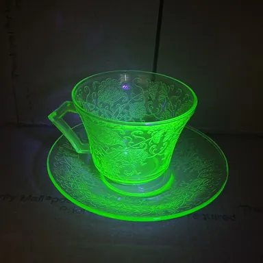 Uranium tea cup set