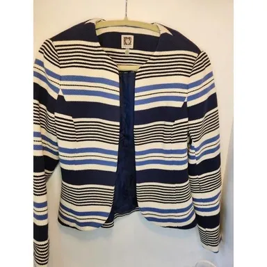 Ann Klein women's blazer, size 2, great condition. Blues and cream colored