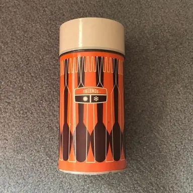 Vintage 1971 thermos